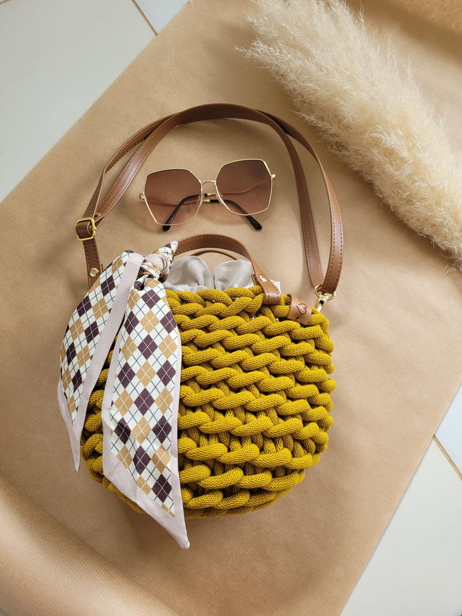 Torebka handmade curry ze sznurka z apaszką 